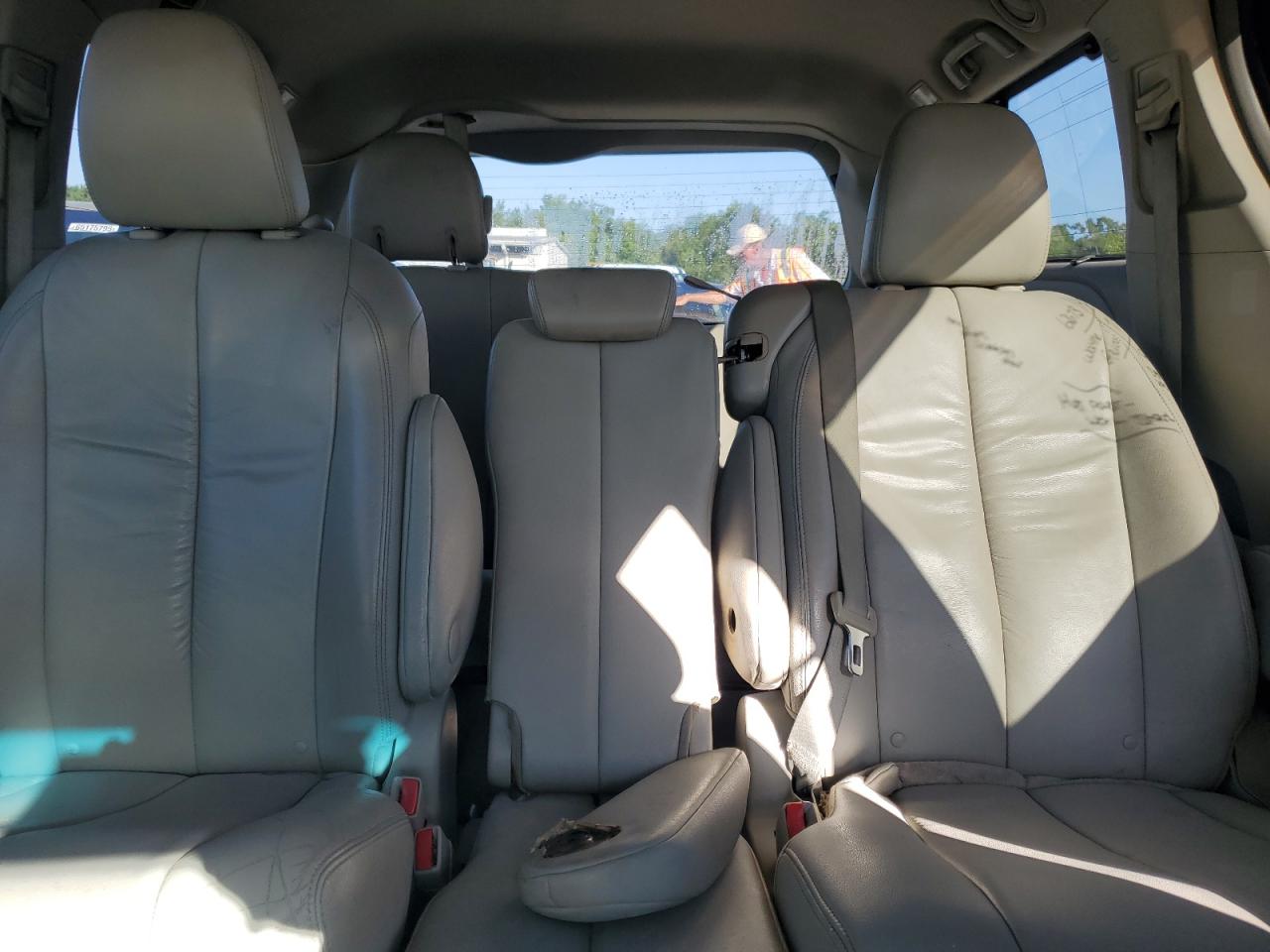2012 Toyota Sienna Xle VIN: 5TDYK3DC1CS220347 Lot: 65015615