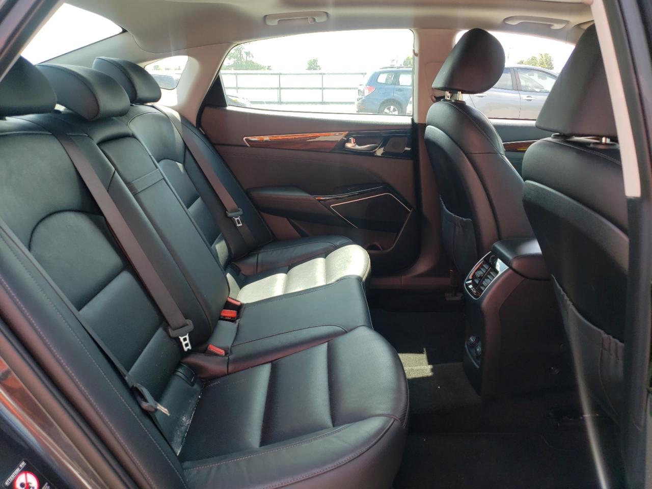 2017 Kia Cadenza Premium VIN: KNALC4J18H5049624 Lot: 62180255