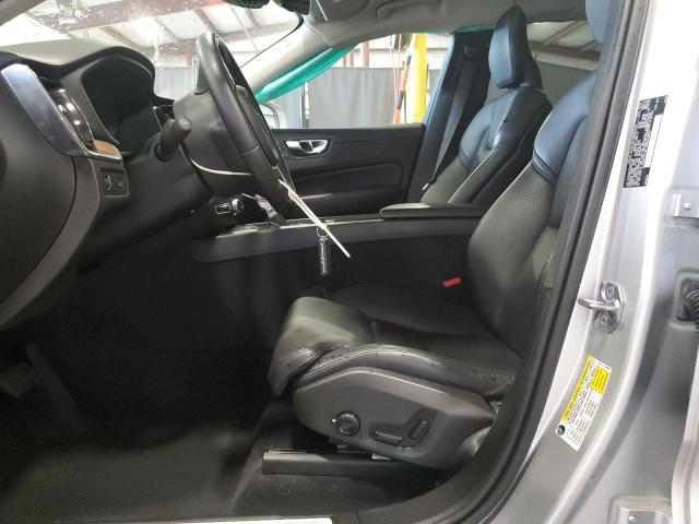  VOLVO XC60 2019 Srebrny