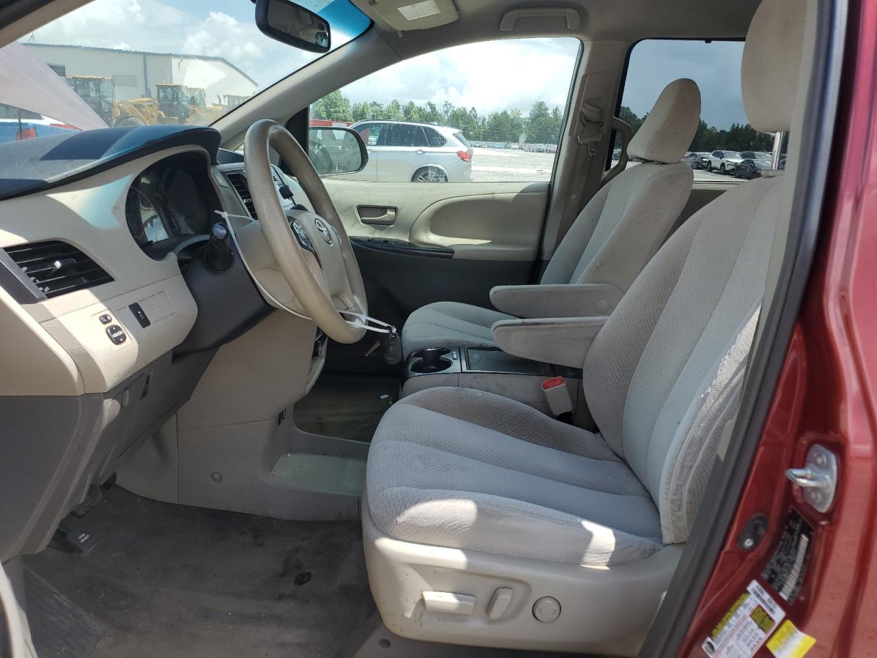 2014 Toyota Sienna Le VIN: 5TDKK3DC2ES525932 Lot: 64903155