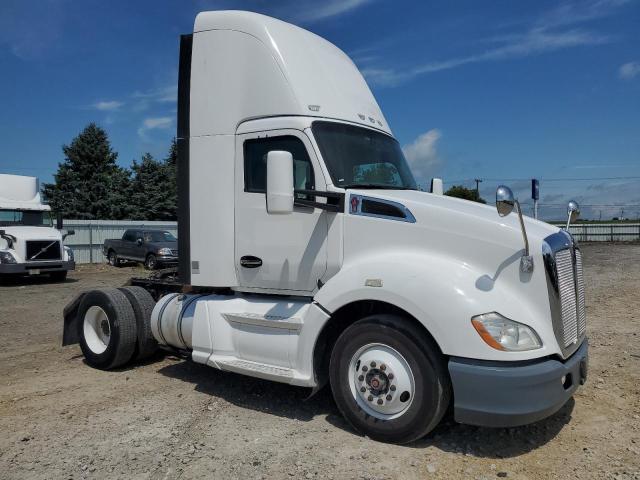 2015 Kenworth T680 Semi Truck