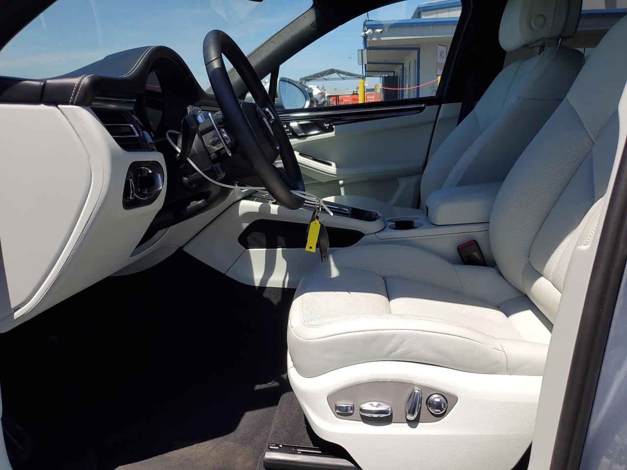 2025 Porsche Macan Base VIN: WP1AA2A58SLB02010 Lot: 64074415