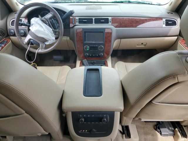  CHEVROLET SUBURBAN 2013 Cream