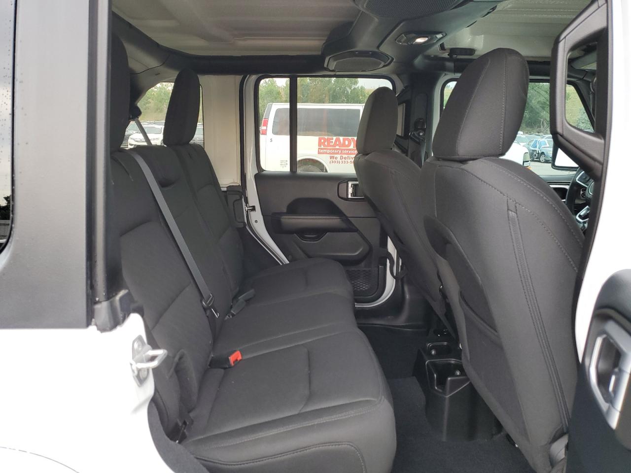 2018 Jeep Wrangler Unlimited Sahara VIN: 1C4HJXEN5JW245923 Lot: 64759585