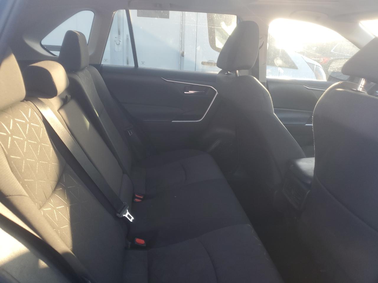 2021 Toyota Rav4 Xle VIN: 2T3W1RFV9MW124140 Lot: 65734425