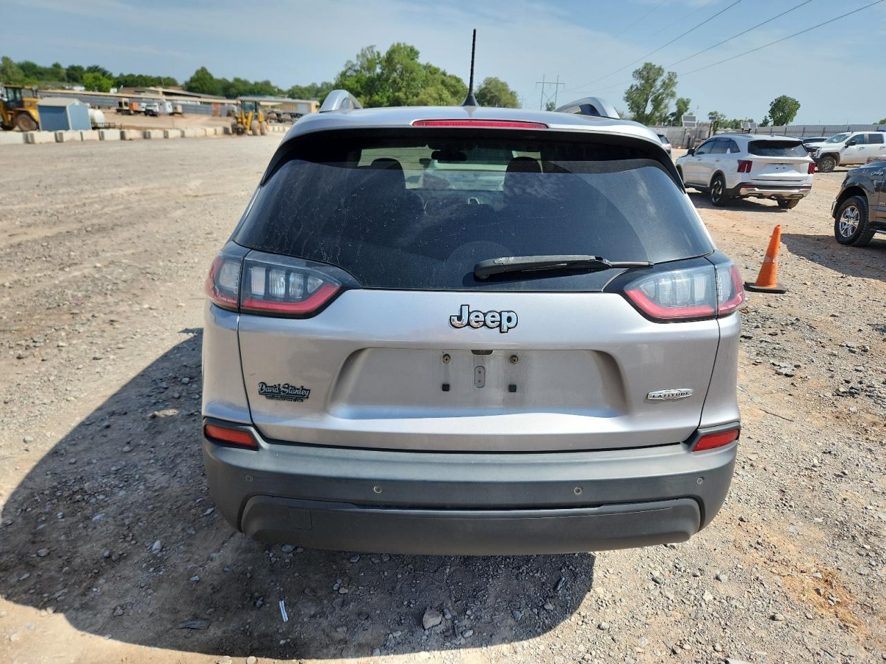 2019 Jeep Cherokee Latitude Plus VIN: 1C4PJLLB4KD215788 Lot: 64242745