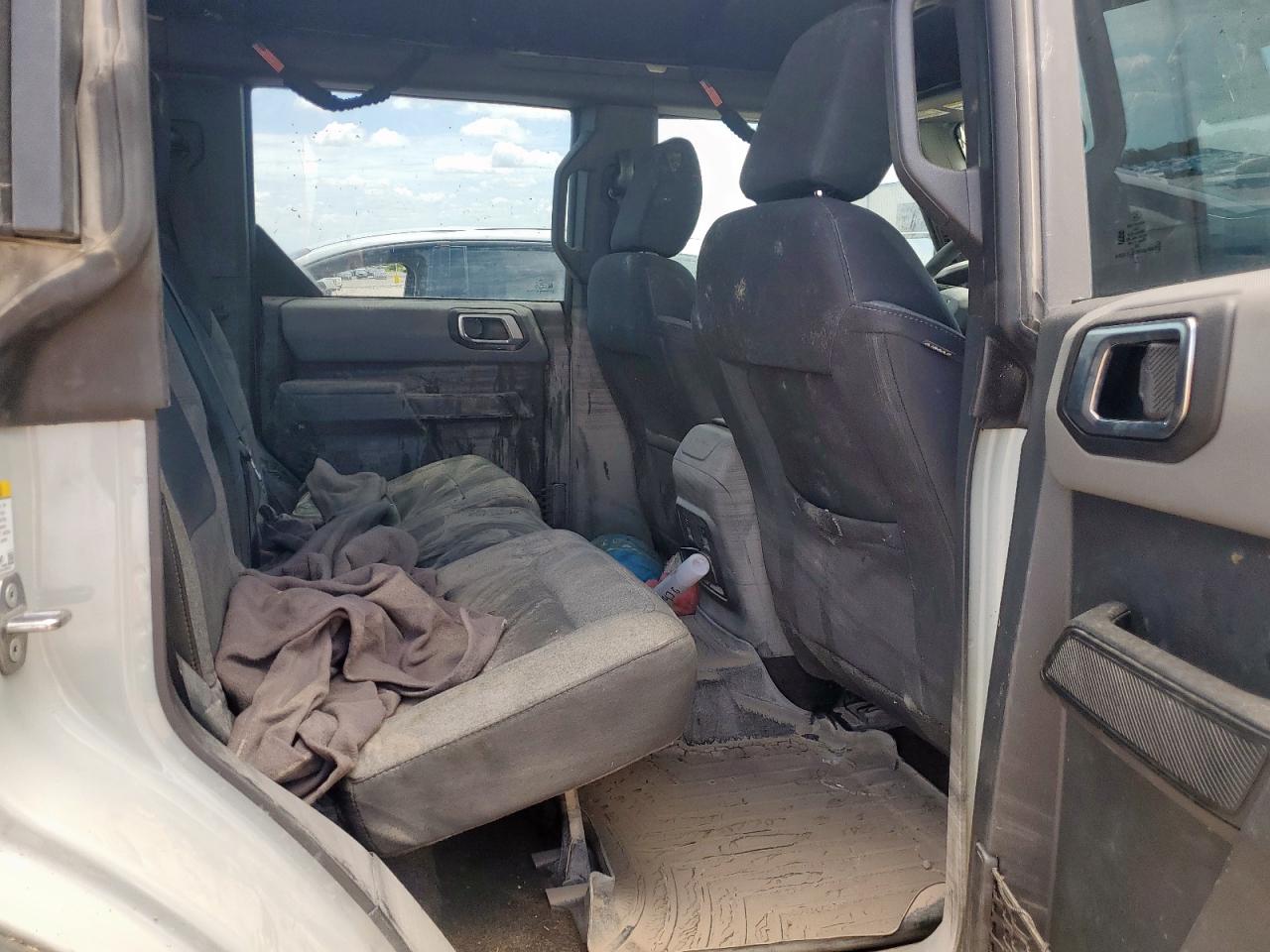 2022 Ford Bronco Base VIN: 1FMEE5BP7NLB64362 Lot: 64240595