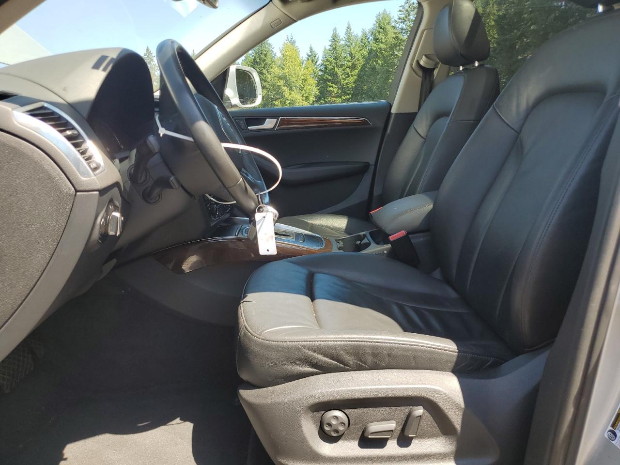 2011 Audi Q5 Premium VIN: WA1CFAFPXBA010760 Lot: 64846295