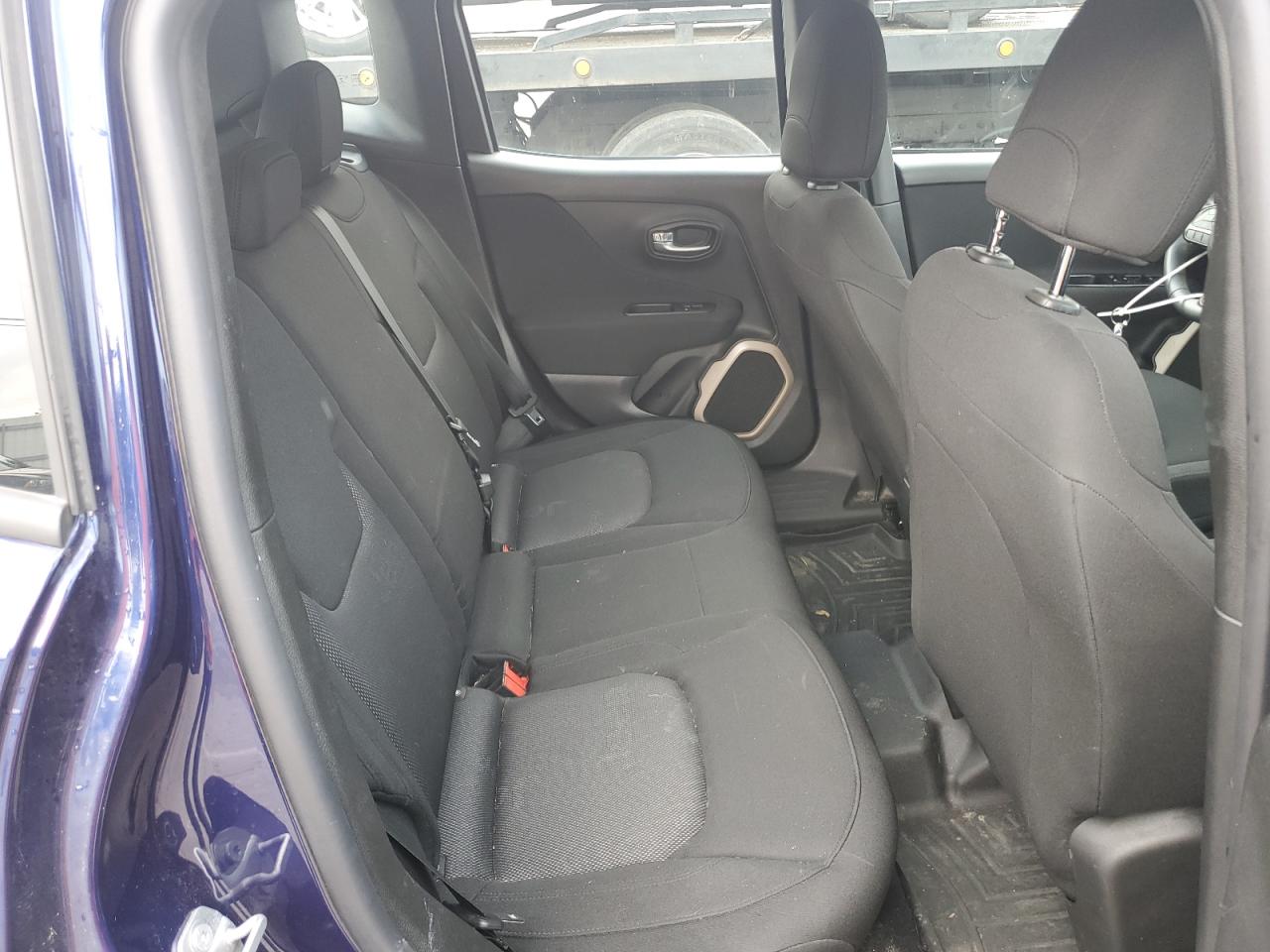 2016 Jeep Renegade Sport VIN: ZACCJBATXGPD10742 Lot: 64200215