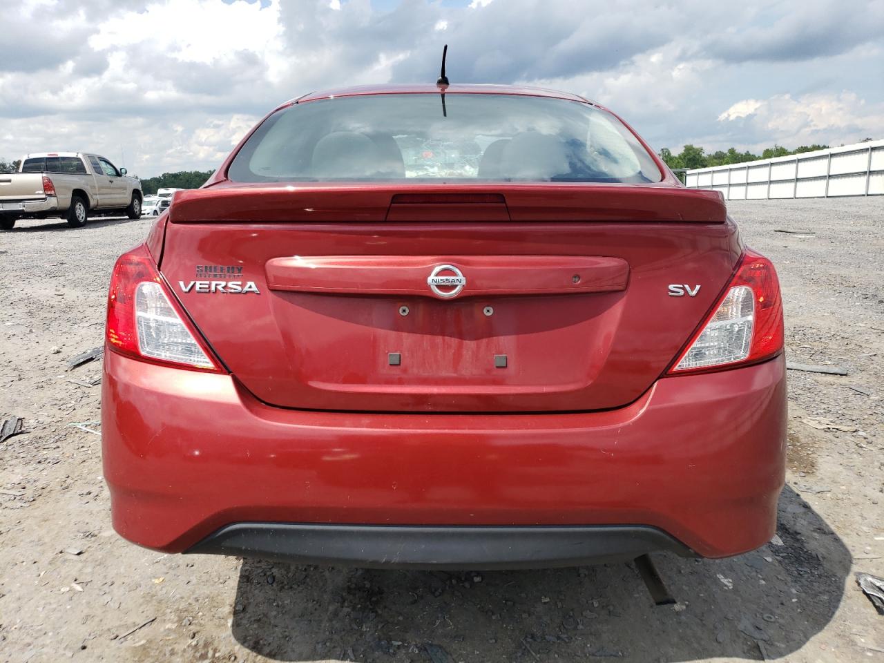 2018 Nissan Versa S VIN: 3N1CN7AP1JK398884 Lot: 64635165