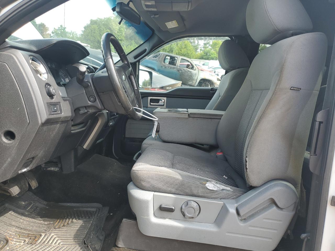 2011 Ford F150 Super Cab VIN: 1FTFX1EF0BFA49692 Lot: 65985065