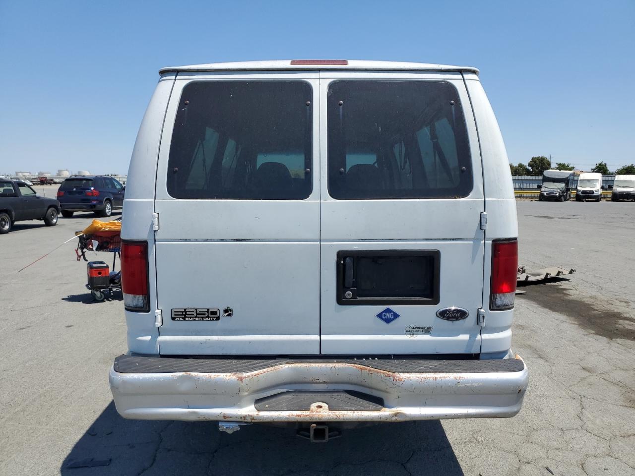 2001 Ford Econoline E350 Super Duty Wagon VIN: 1FBSS31M91HB45244 Lot: 64308135