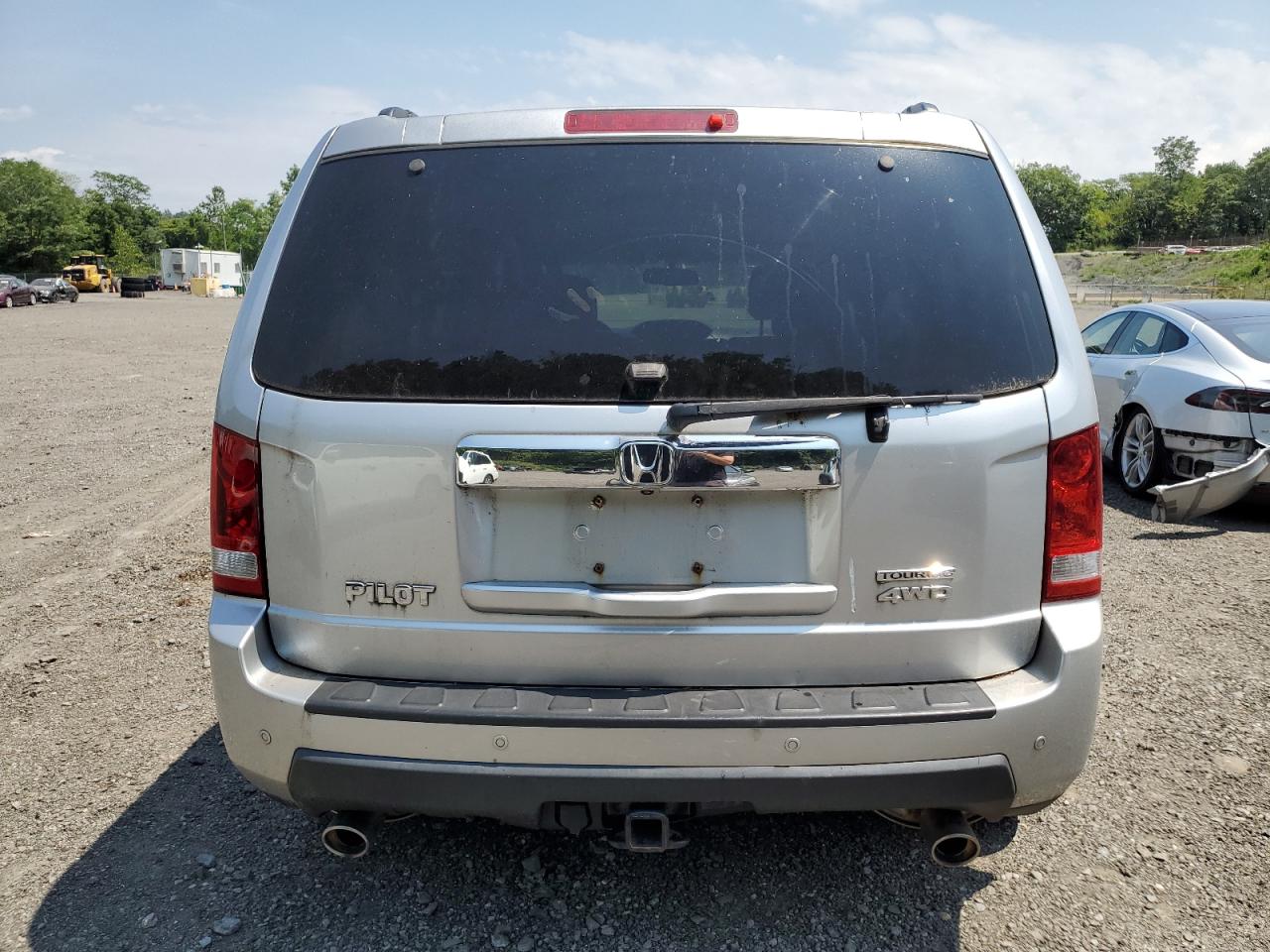 2011 Honda Pilot Touring VIN: 5FNYF4H96BB018714 Lot: 65982415