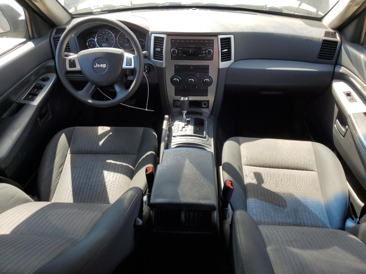 2008 Jeep Grand Cherokee Laredo VIN: 1J8GR48K18C137517 Lot: 66197395