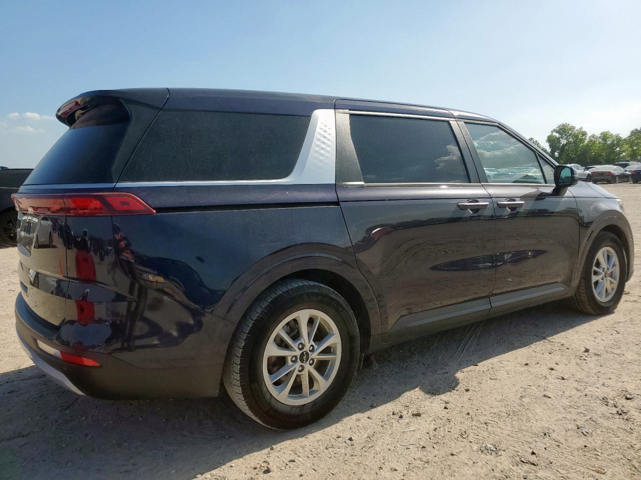 2022 Kia Carnival Lx VIN: KNDNB4H32N6187557 Lot: 67112325