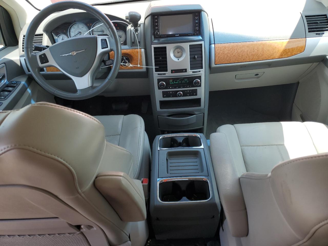2008 Chrysler Town & Country Limited VIN: 2A8HR64X88R137085 Lot: 64666095