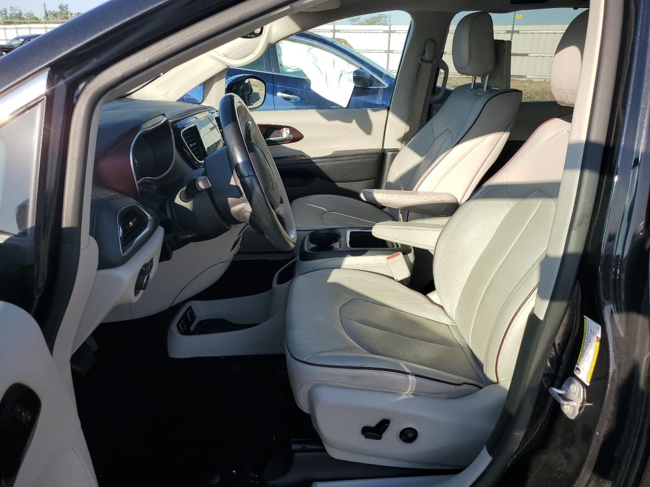 2018 Chrysler Pacifica Limited VIN: 2C4RC1GG4JR259928 Lot: 61797885