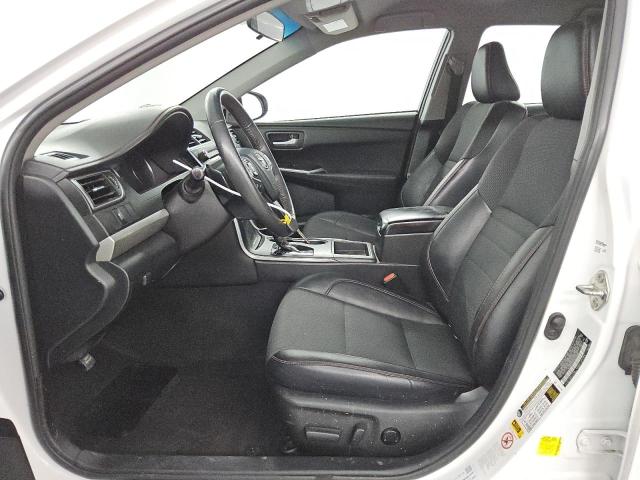  TOYOTA CAMRY 2017 Biały