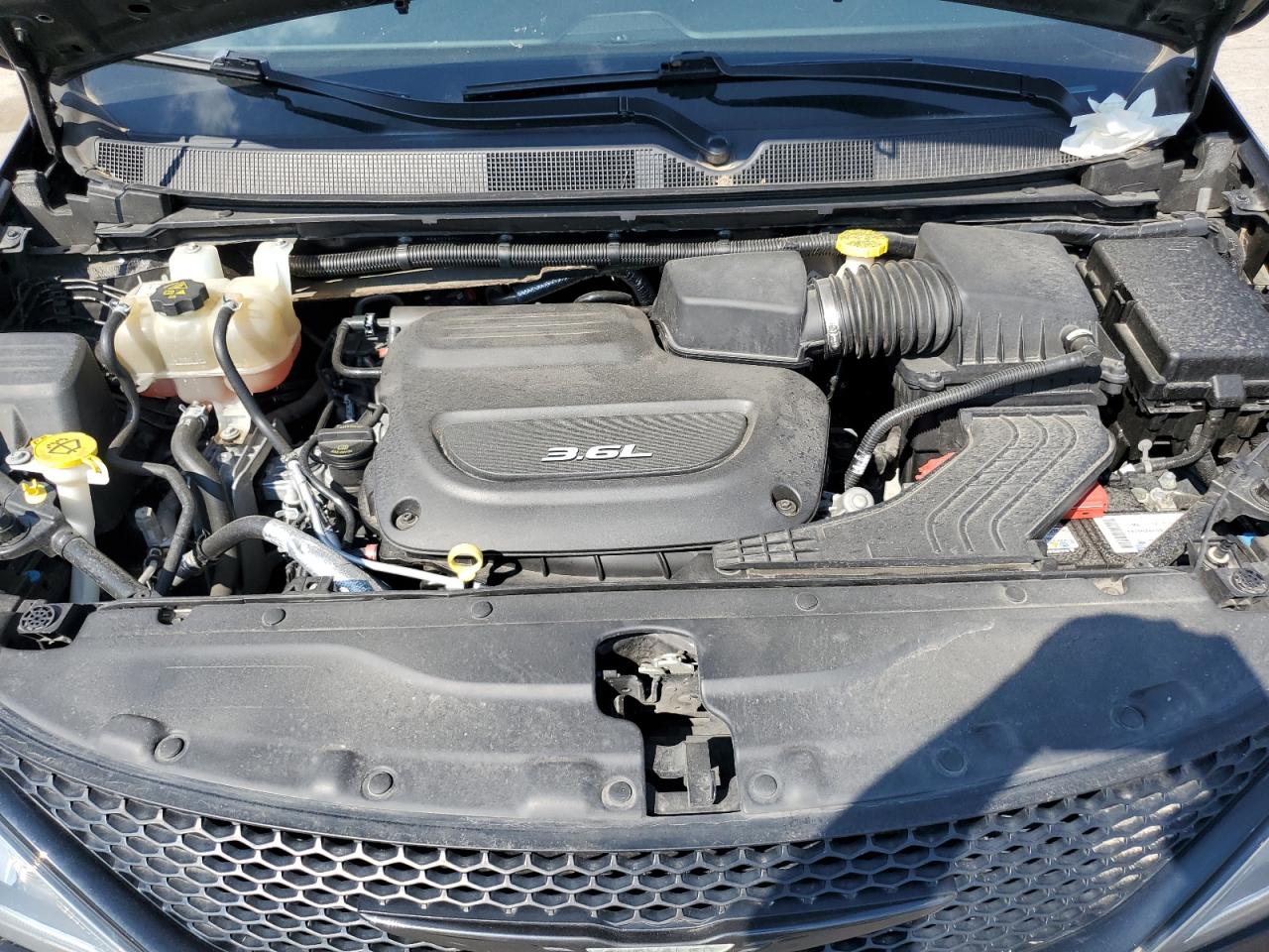 2018 Chrysler Pacifica Touring Plus VIN: 2C4RC1FG5JR333696 Lot: 62516065