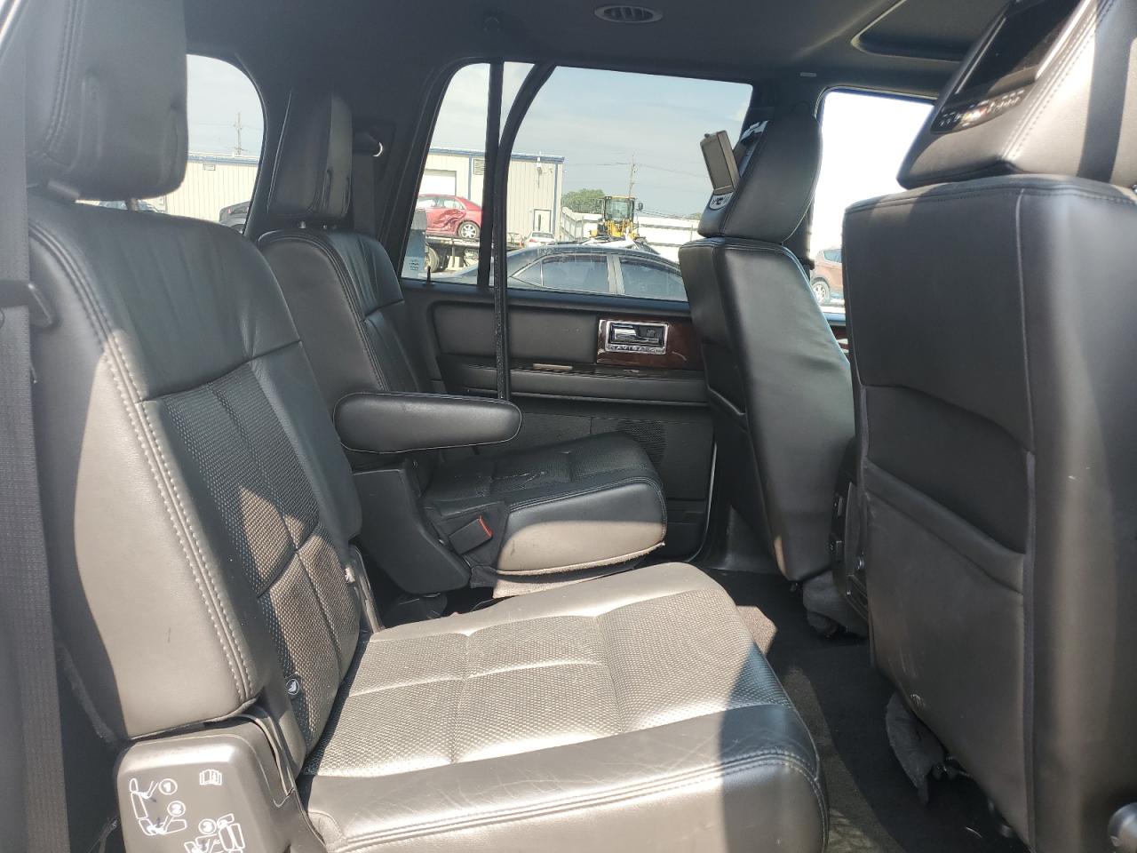 5lmjj3j56eel07009 5LMJJ3J56EEL07009 2014 Lincoln Navigator L