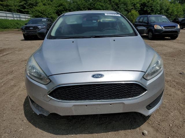 Sedans FORD FOCUS 2015 Srebrny