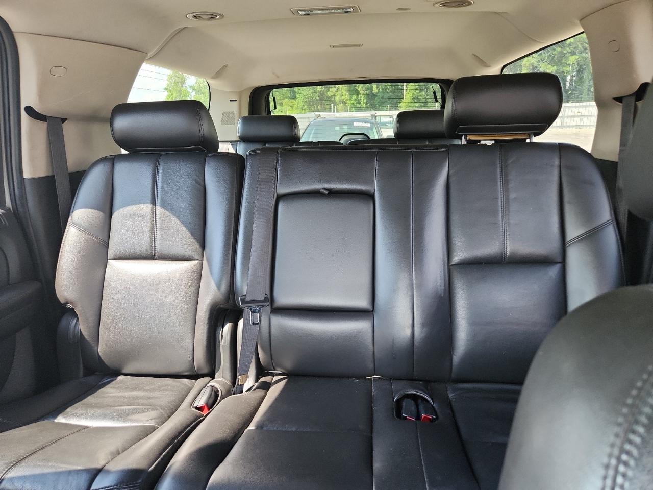 2009 Chevrolet Suburban K1500 Lt VIN: 1GNFK26389R270336 Lot: 64228075
