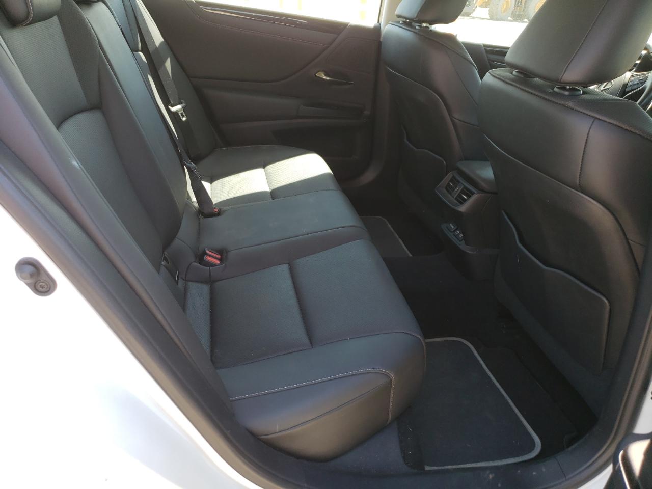 2021 Lexus Es 350 Base VIN: 58ADZ1B10MU094371 Lot: 64288005