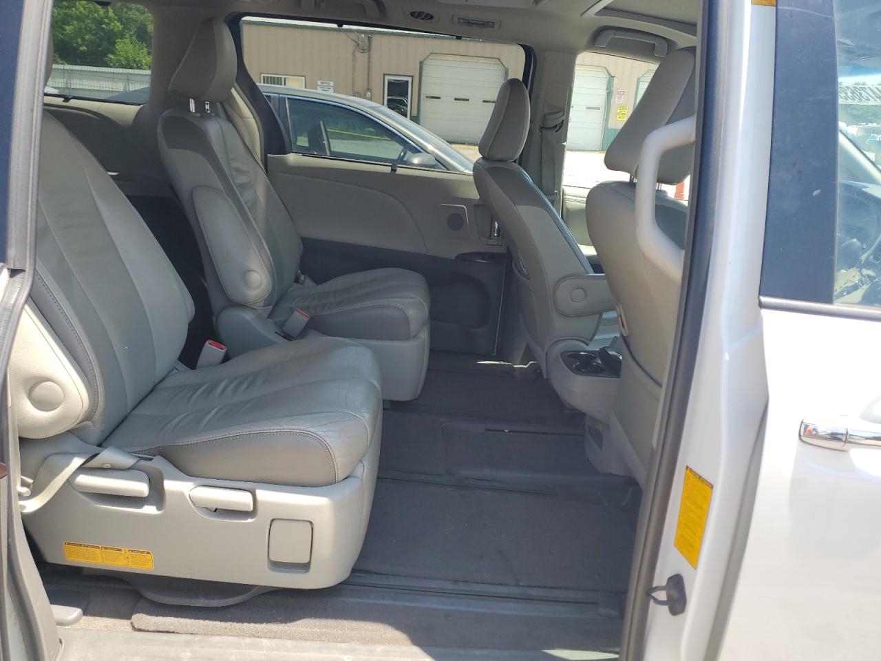 2013 Toyota Sienna Xle VIN: 5TDYK3DC4DS321044 Lot: 64473635