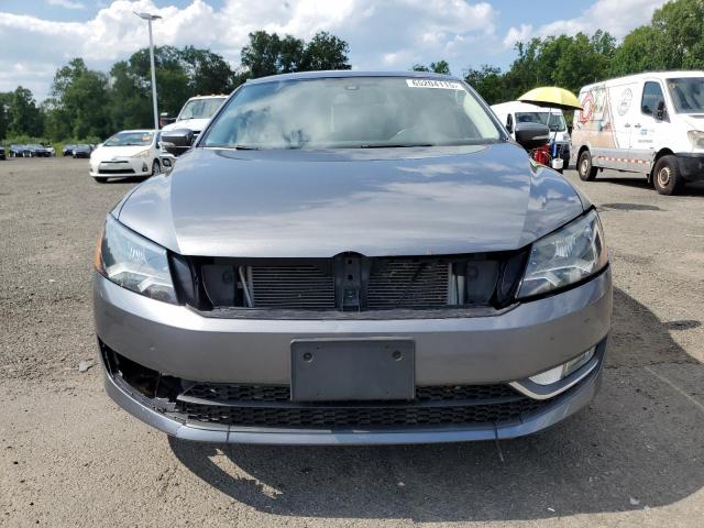 Sedans VOLKSWAGEN PASSAT 2014 Gray