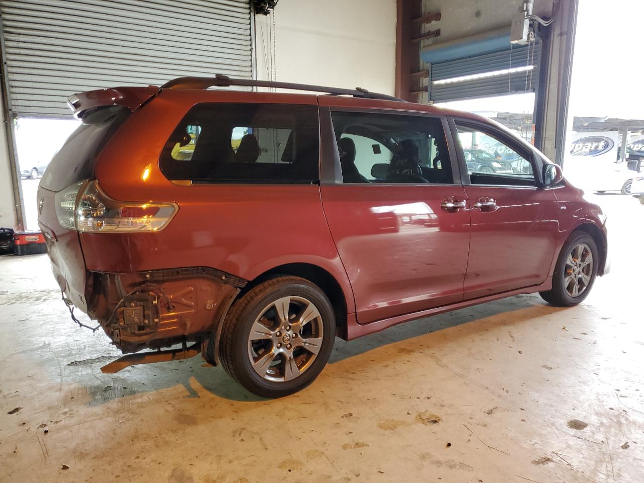 2019 Toyota Sienna Se VIN: 5TDEZ3DC3KS225319 Lot: 65746075