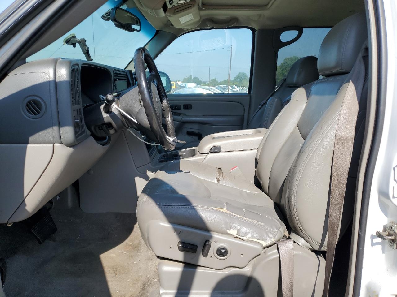 2005 Chevrolet Avalanche K1500 VIN: 3GNEK12Z15G205810 Lot: 62230515