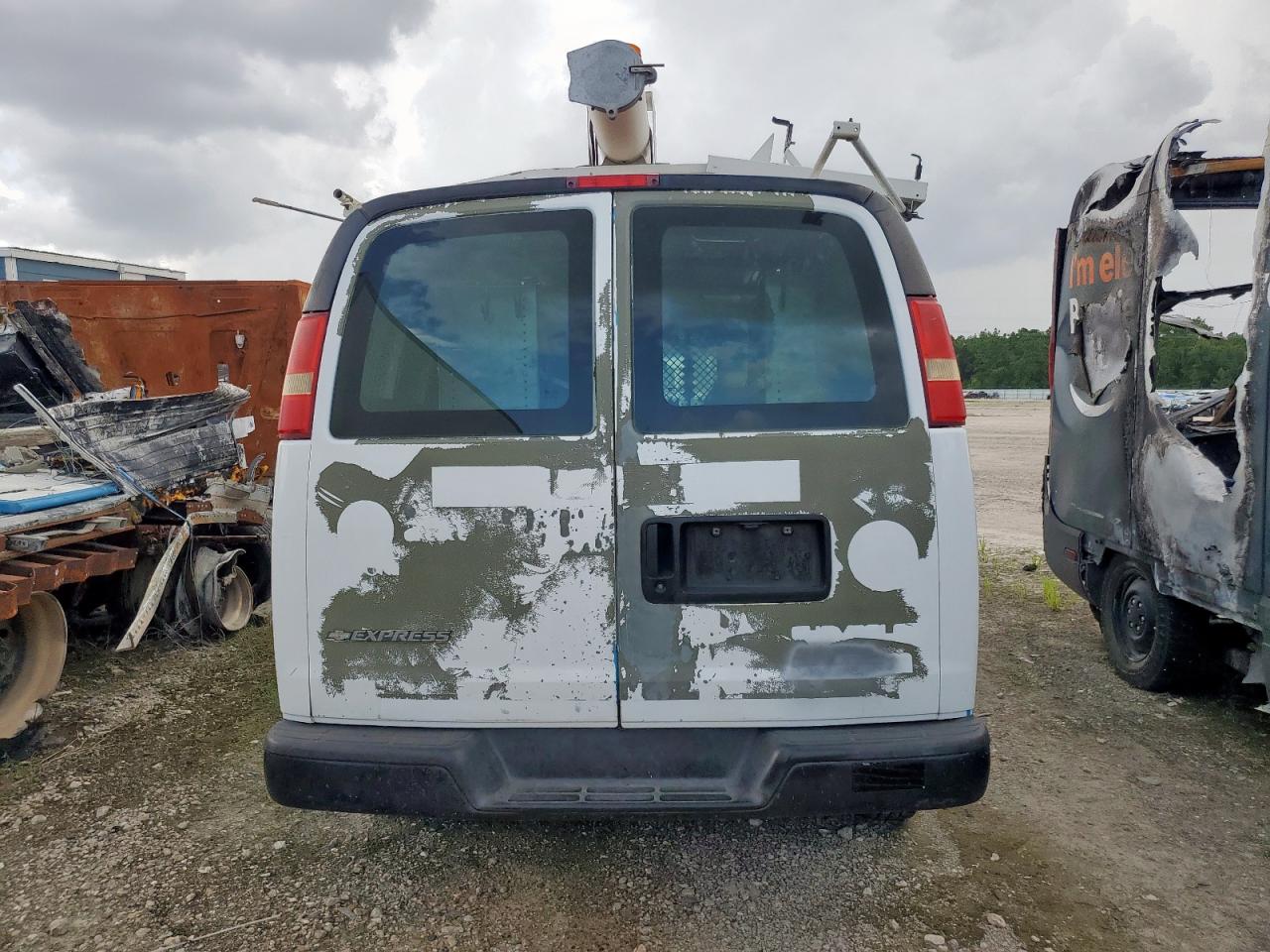 2006 Chevrolet Express G2500 VIN: 1GCGG25V361181379 Lot: 62930745