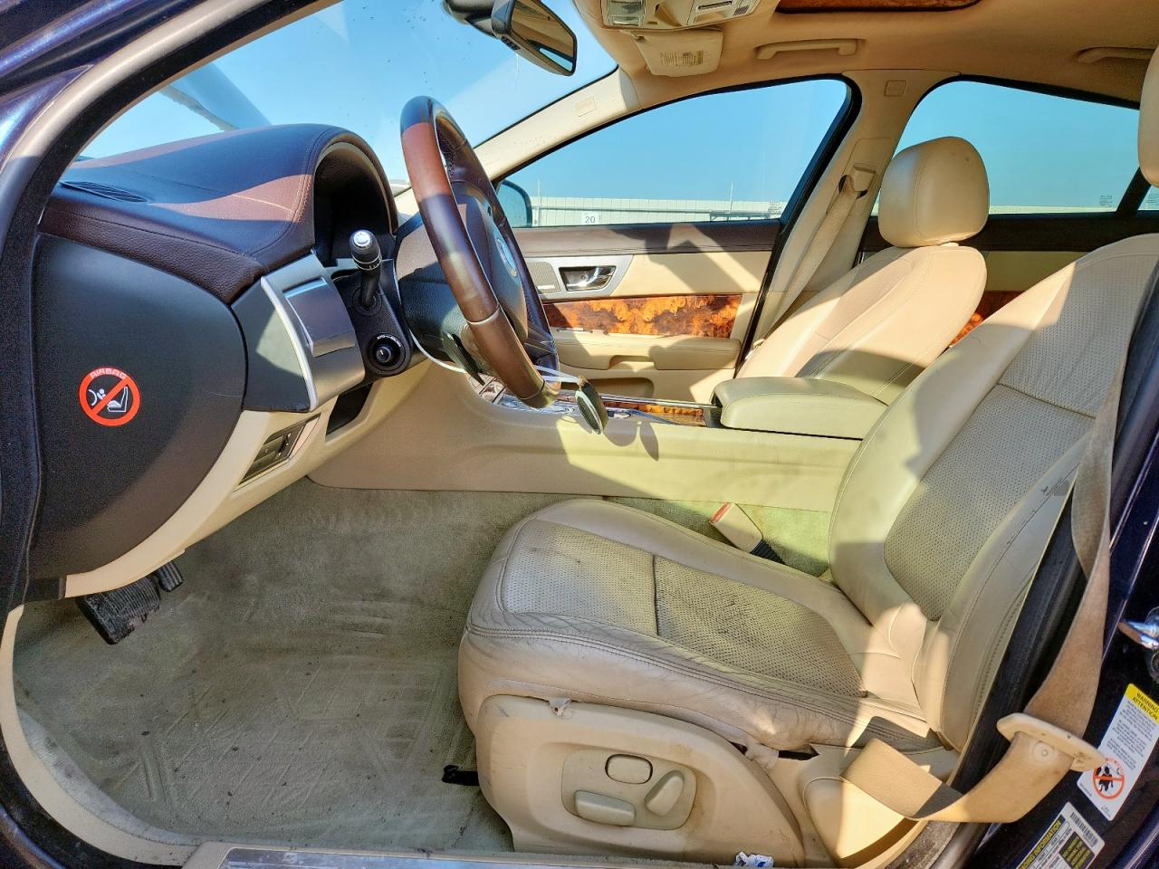 2009 Jaguar Xf Premium Luxury VIN: SAJWA06B69HR04385 Lot: 63601445