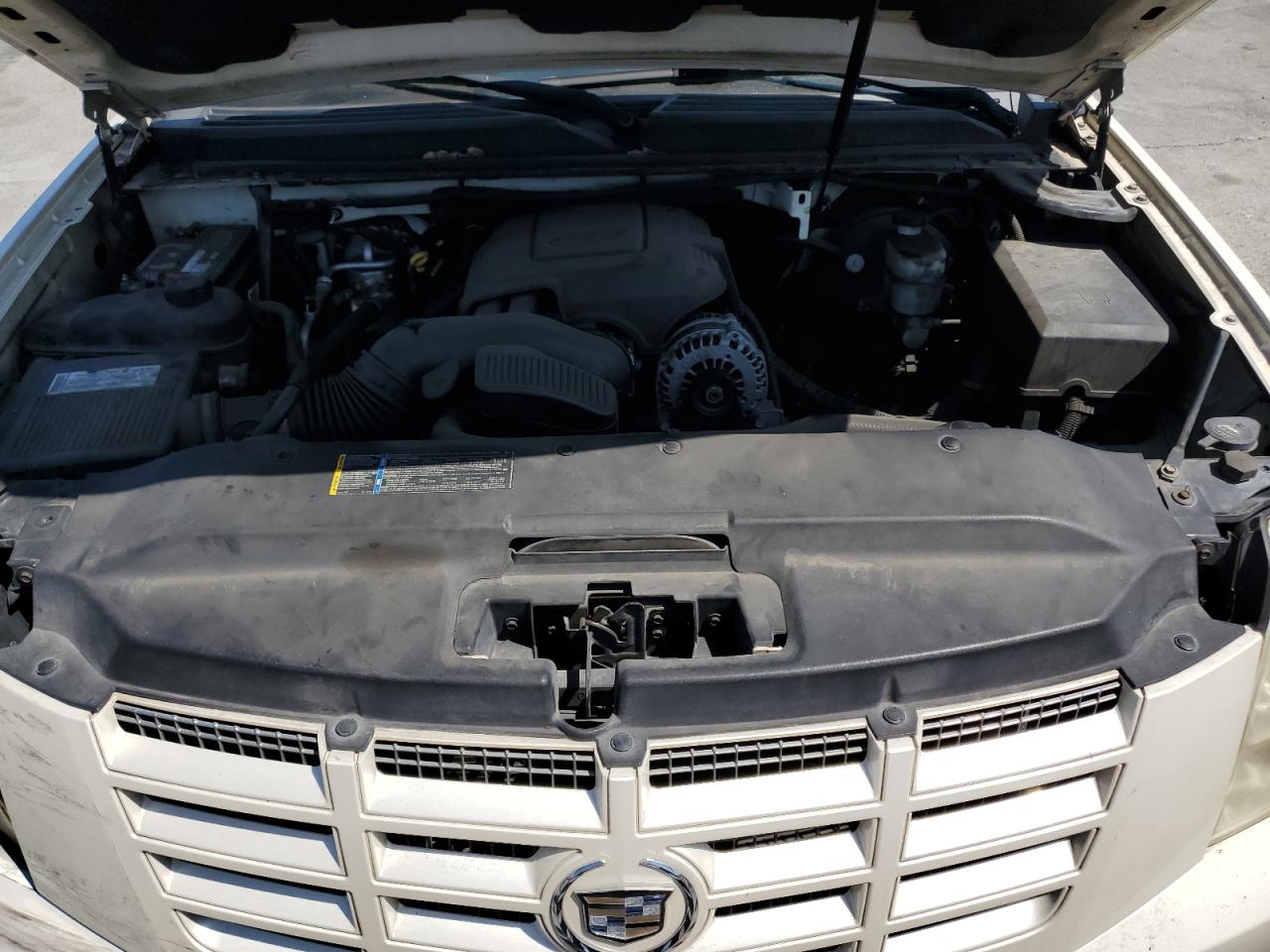 2007 Cadillac Escalade Luxury VIN: 1GYFK63827R403938 Lot: 63324055