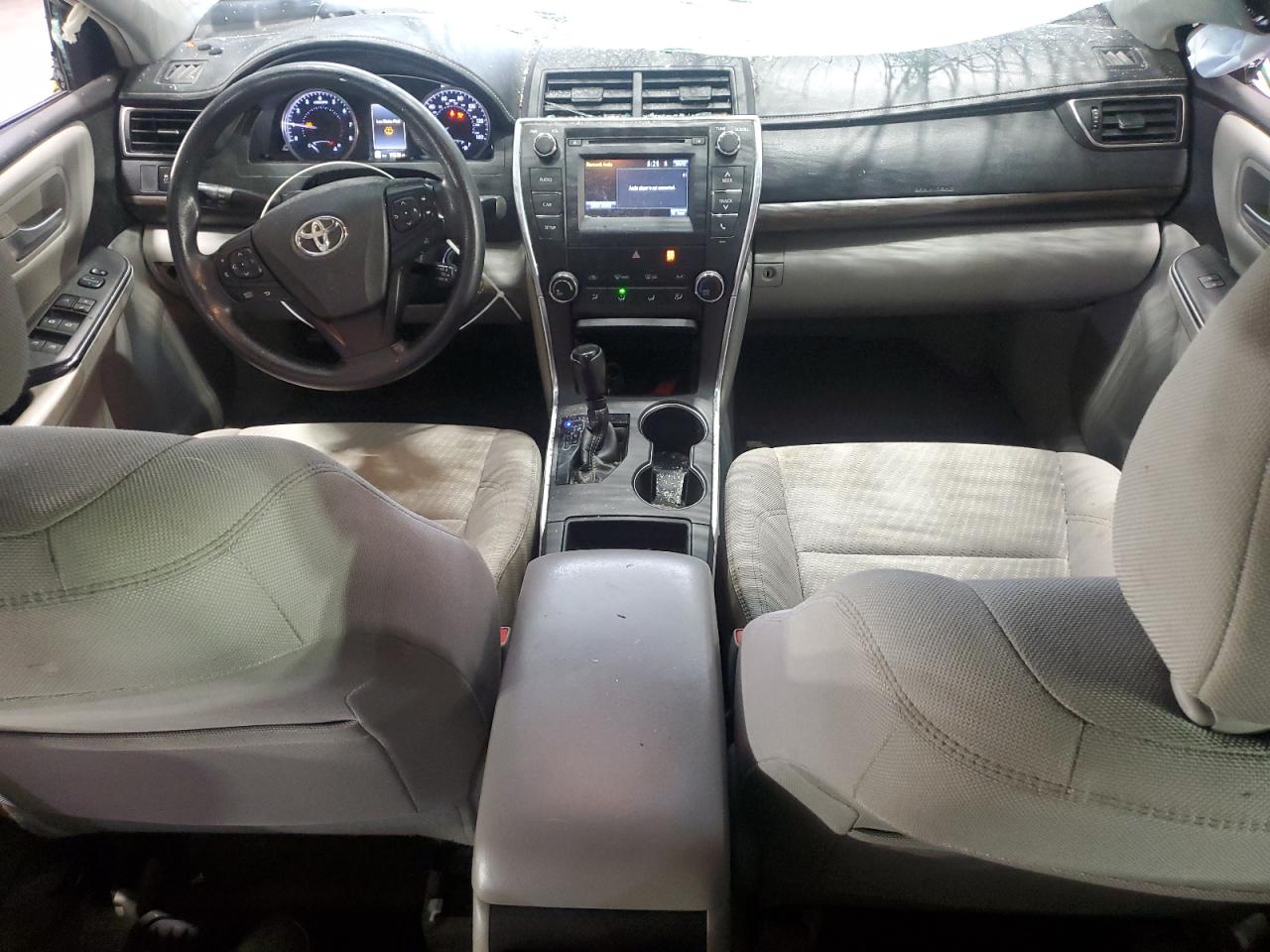 4t4bf1fk8gr531425 4T4BF1FK8GR531425 2016 Toyota Camry Le
