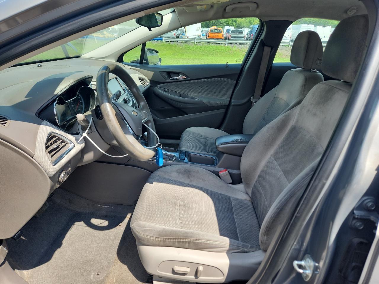 2018 Chevrolet Cruze Lt VIN: 1G1BE5SMXJ7231755 Lot: 64722915