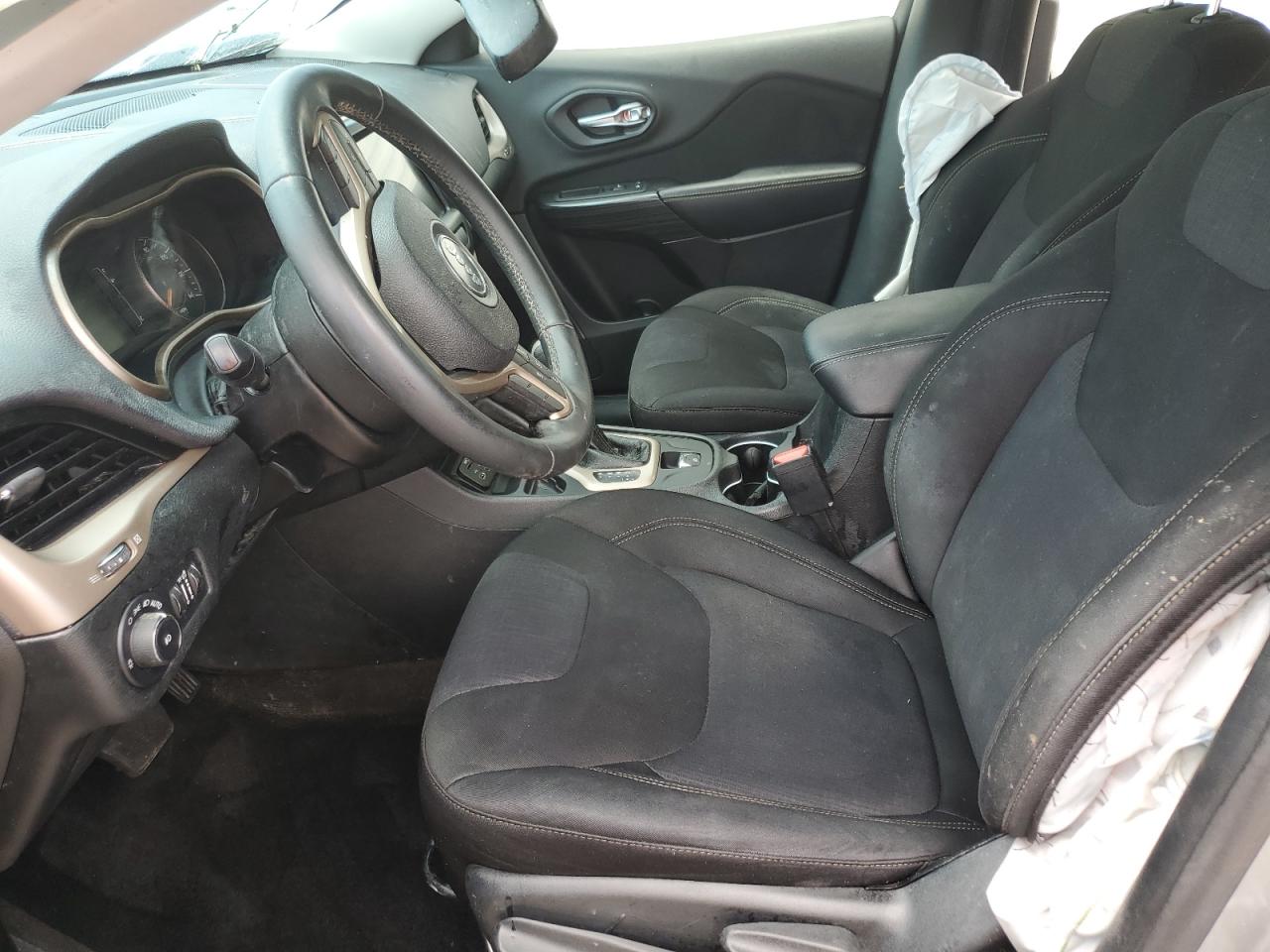 2015 Jeep Cherokee Latitude VIN: 1C4PJLCB7FW517845 Lot: 61300065