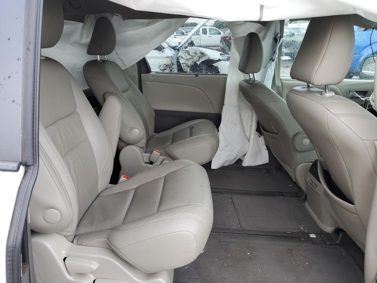 2016 Toyota Sienna Xle VIN: 5TDDK3DC1GS135304 Lot: 64148235