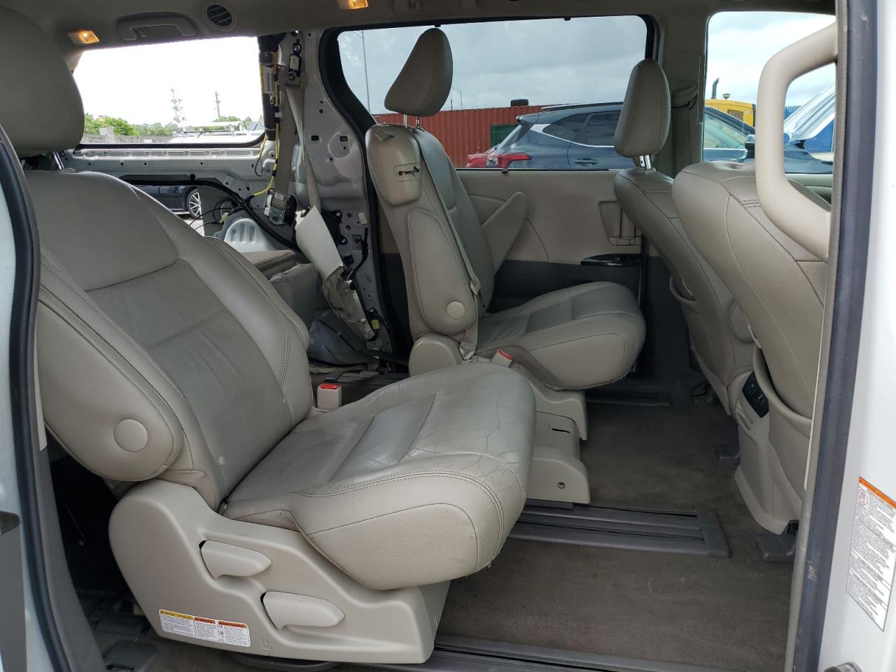 2017 Toyota Sienna Xle VIN: 5TDYZ3DC0HS782307 Lot: 65030645