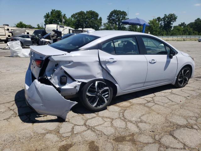  NISSAN VERSA 2024 Szary
