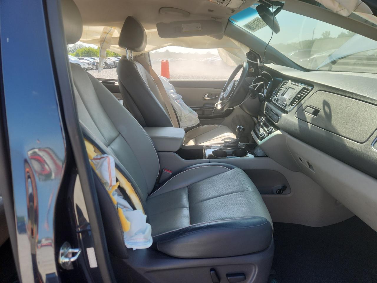 2016 Kia Sedona Ex VIN: KNDMC5C18G6137270 Lot: 65740325