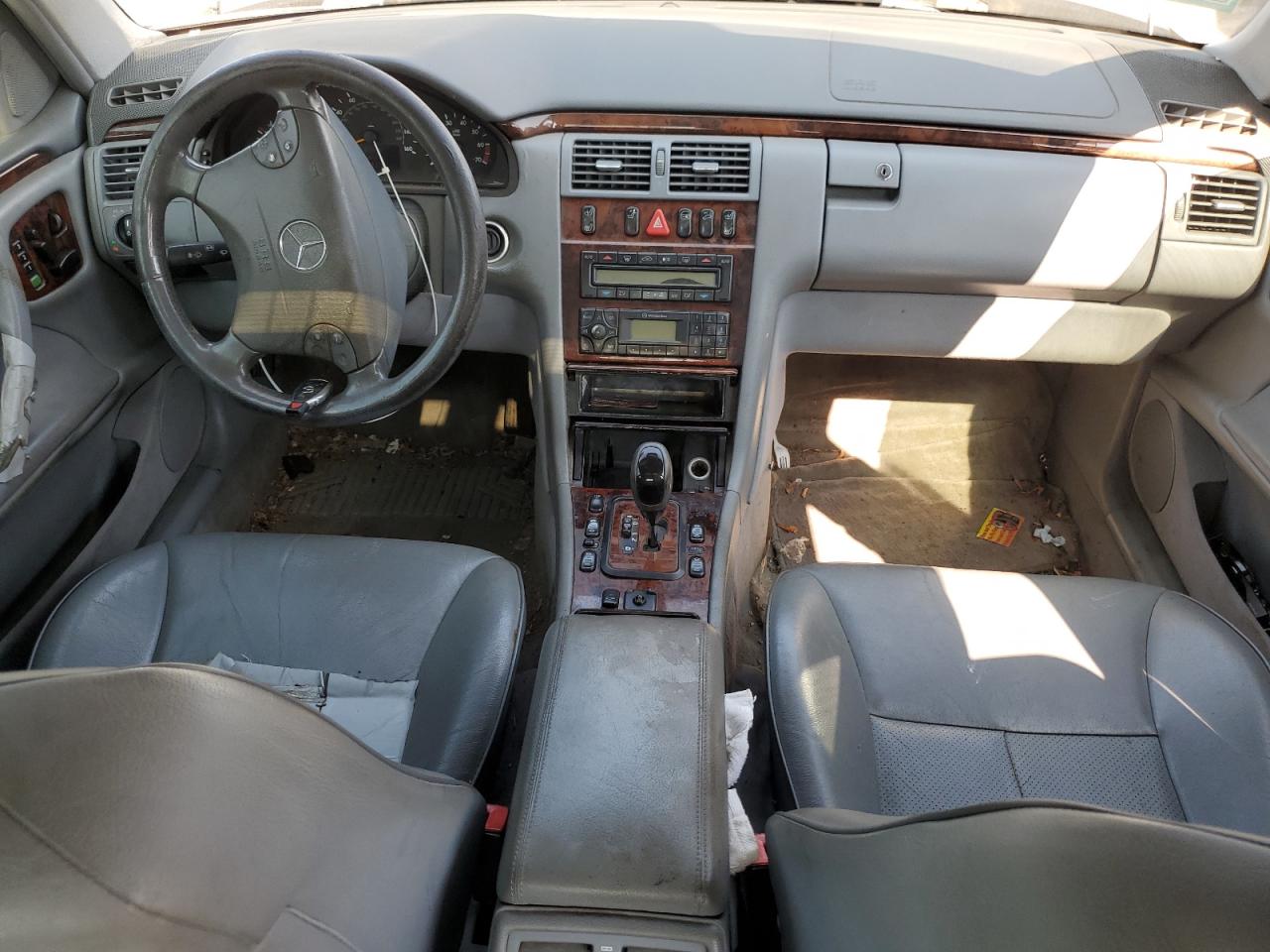 2001 Mercedes-Benz E 320 VIN: WDBJF65J81B317603 Lot: 64733535
