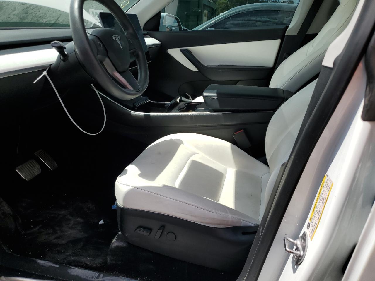 2020 Tesla Model Y VIN: 5YJYGDEE1LF032858 Lot: 63493515