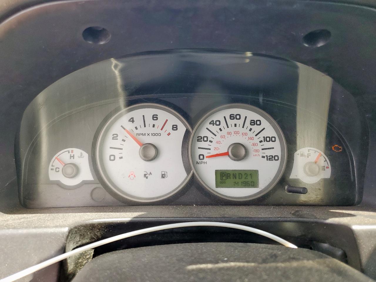 2005 Ford Escape Xls VIN: 1FMYU02Z05KE16835 Lot: 64386135