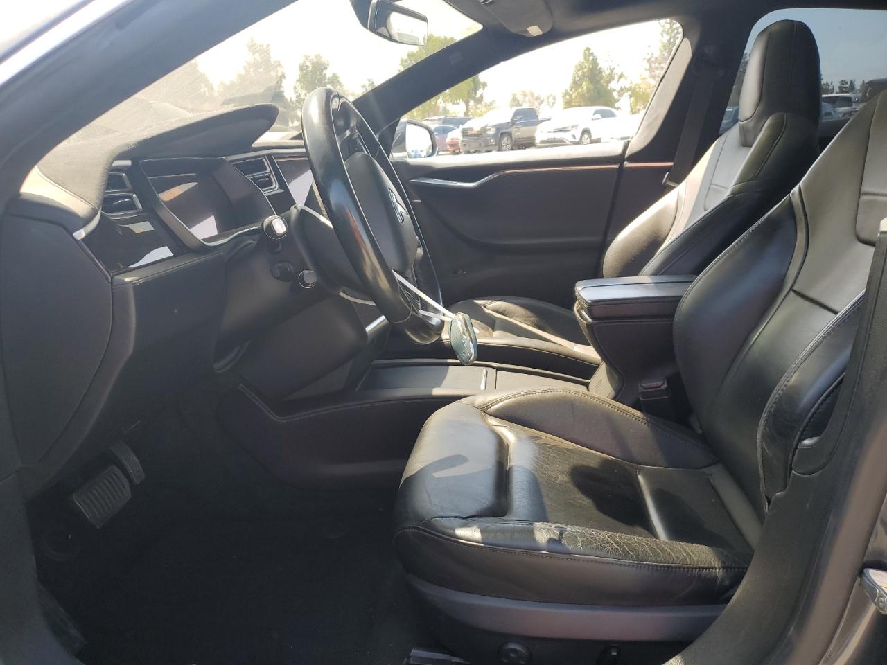 2016 Tesla Model S VIN: 5YJSA1E18GF158255 Lot: 62953255