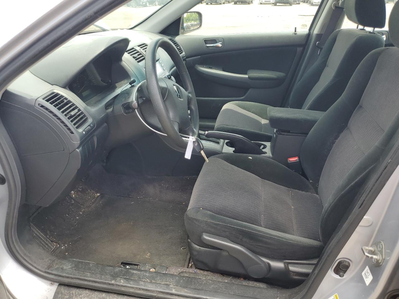 2005 Honda Accord Lx VIN: 1HGCM56415A121597 Lot: 62141295