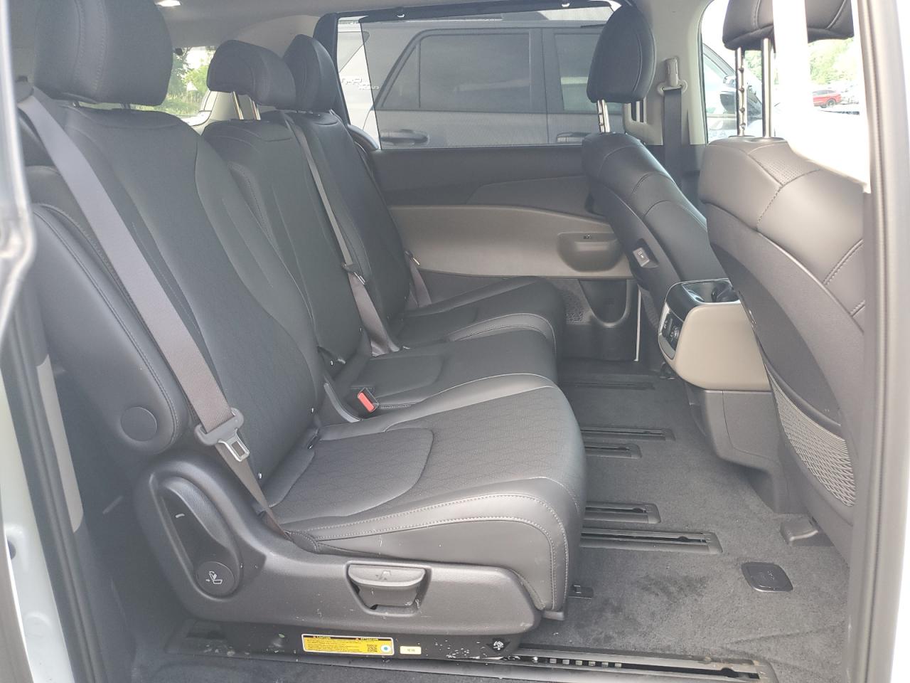 2025 Kia Carnival Sx VIN: KNDNE5K31S6518999 Lot: 64270185