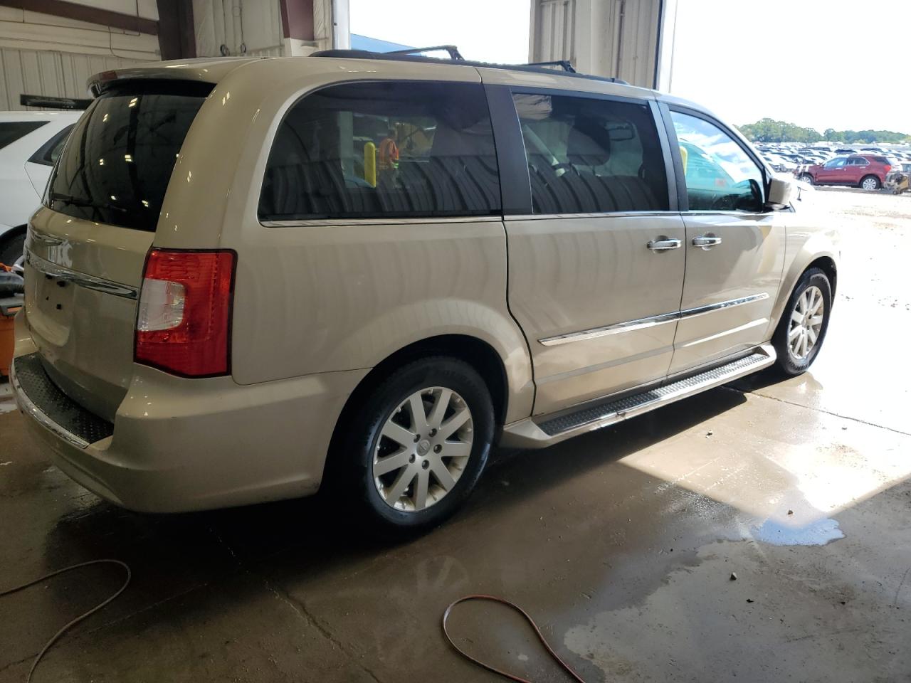 2015 Chrysler Town & Country Touring VIN: 2C4RC1BG7FR596110 Lot: 64843075