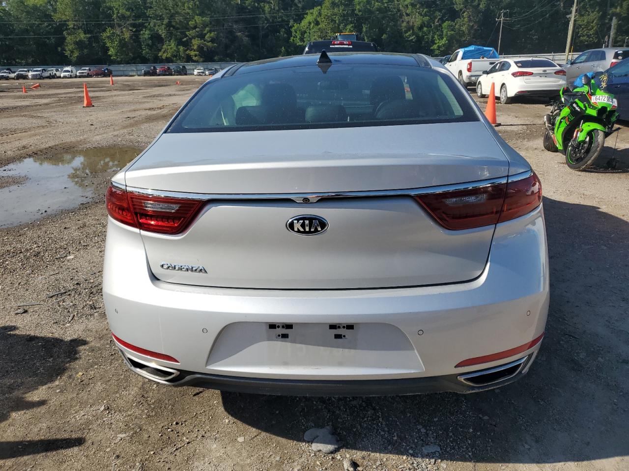 2017 Kia Cadenza Premium VIN: KNALC4J12H5063549 Lot: 64287975
