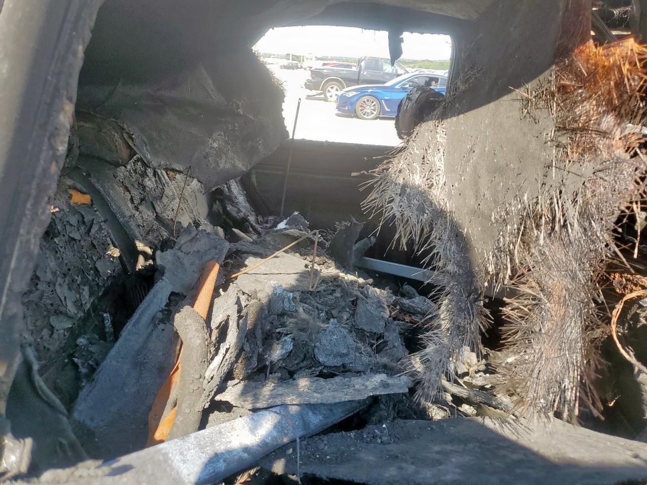 2008 Volkswagen Touareg 2 V6 VIN: WVGBE77L28D022715 Lot: 84621075